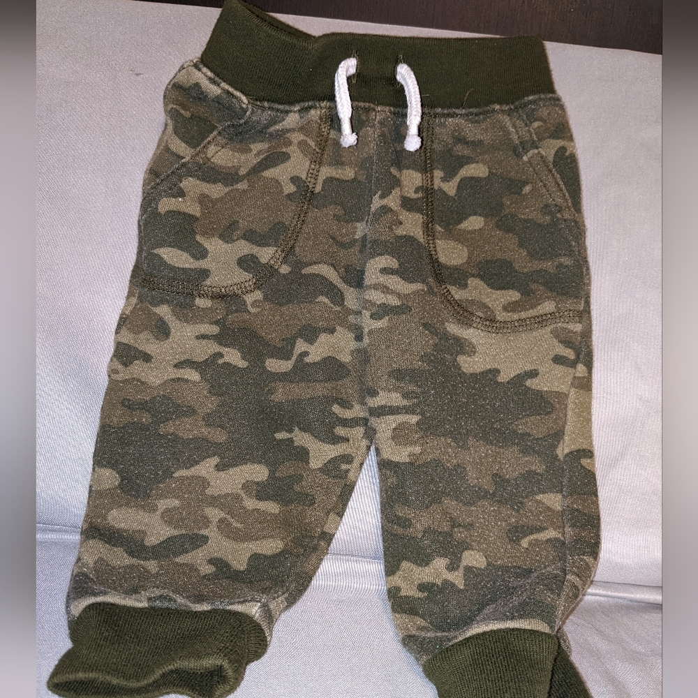 Slightly faded camouflage joggers Garanimals 6 to 9 months boys